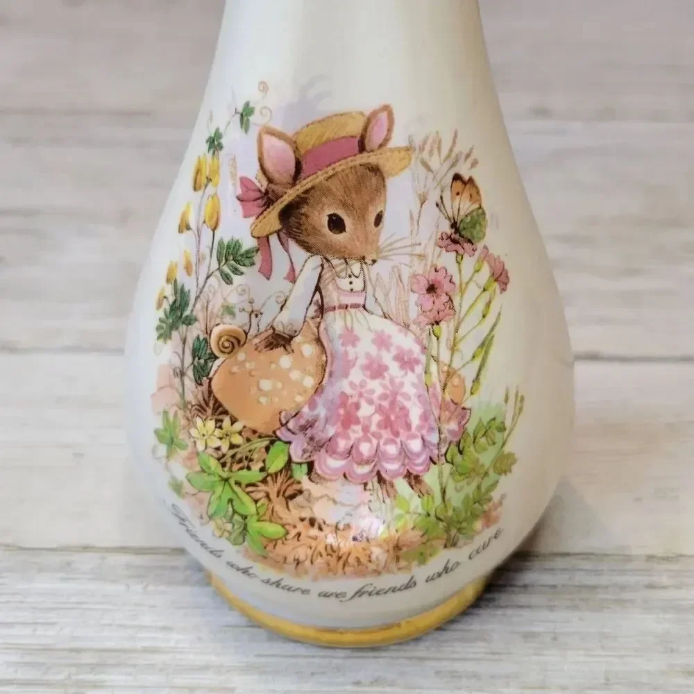 Vintage Crown Devon Bud Vase By S. Fielding & Co Ltd Featuring A Mouse Design